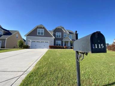 Main picture of 1115 Ronald Reagan Dr