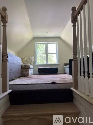 Main picture of 714 Wyndhurst Ave