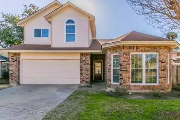 Main picture of 4610 Acacia Woods