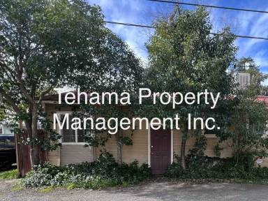 Main picture of 1140 1/2 Madison St