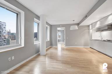 Main picture of 70 W 45th St