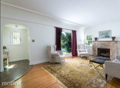 Main picture of 443 Euclid St