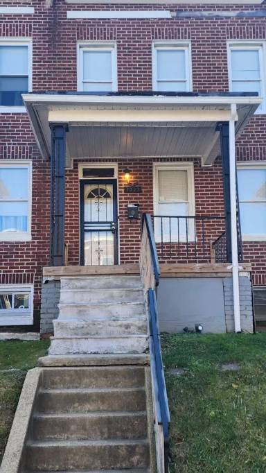 Main picture of 3223 Lyndale Ave