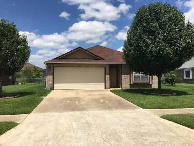 Main picture of 901 James Loop