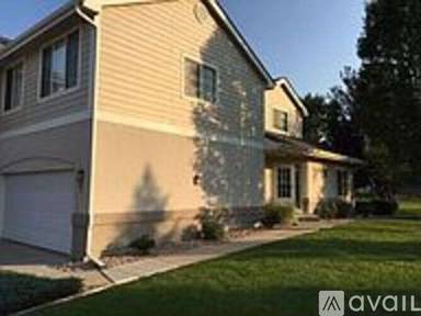 Main picture of 5151 Boardwalk Dr