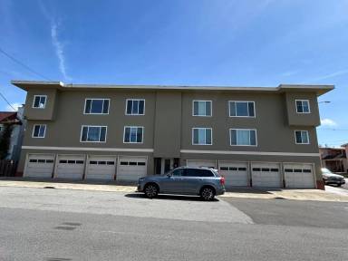 Main picture of 2390 43rd Ave