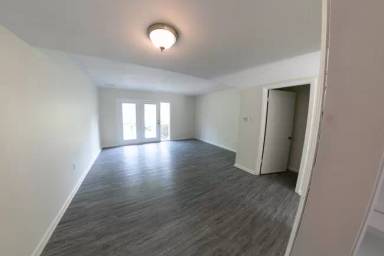 Main picture of 825 Broad St