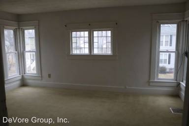 Main picture of 406 E Burgess St