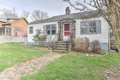 Main picture of 135 Barnard Ave