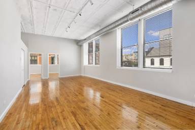 Main picture of 1471 N Milwaukee Apartments