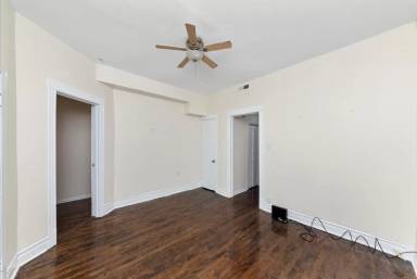 Main picture of 2910 S Wentworth Ave