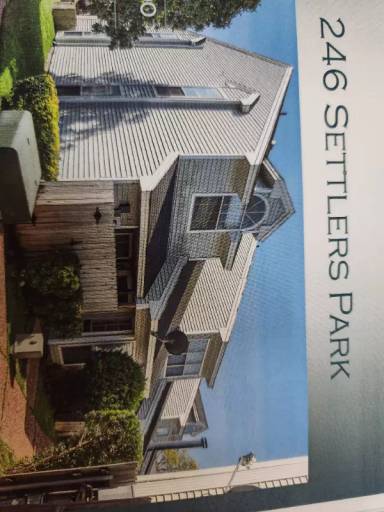 Main picture of 246 Settlers Park Dr