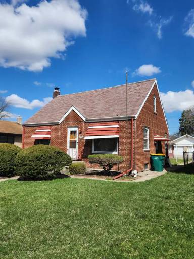 Main picture of 116 W 49th Ave