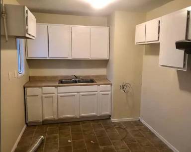 Main picture of 5438 Glencoe St