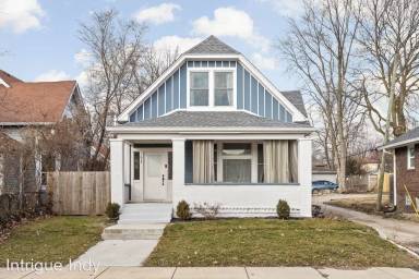 Main picture of 1622 E Vermont St
