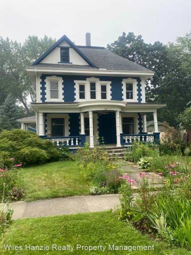 Main picture of 149 Sterling Ave