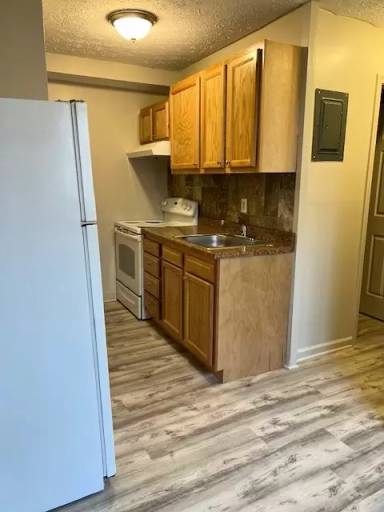 Main picture of 5411 Southgate Blvd