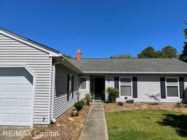 Main picture of 15 Sandpiper Ct