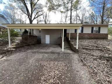 Main picture of 2859 Invergarry Rd
