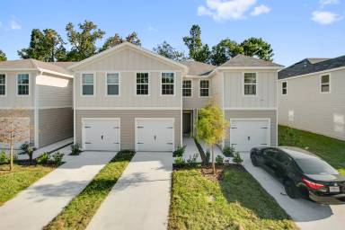 Main picture of 5988 Creekside Crossing Dr