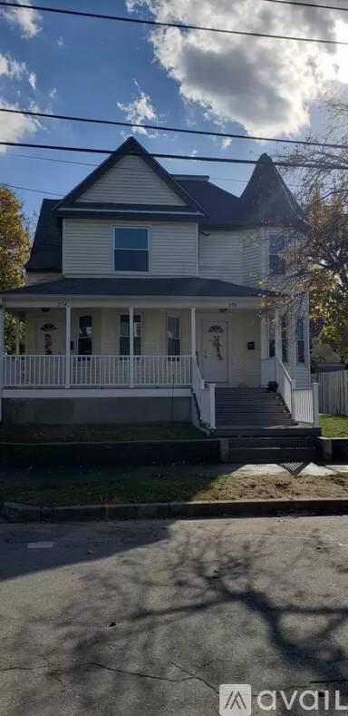 Main picture of 302 Vermont Ave