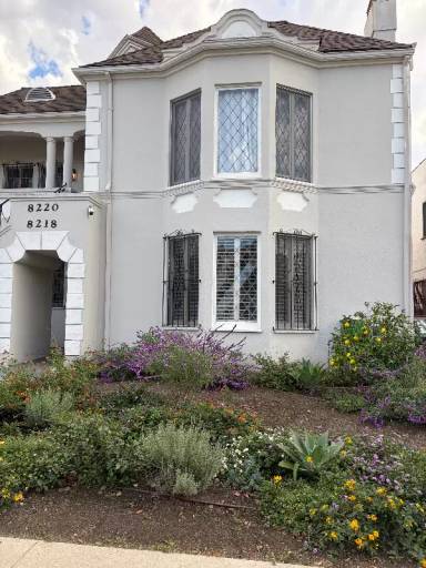 Main picture of 8218 Blackburn Ave