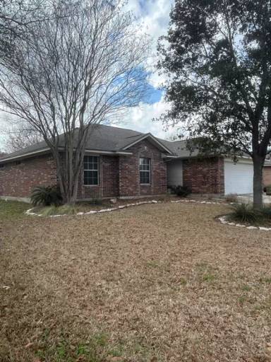 Main picture of 301 Bridle Ln
