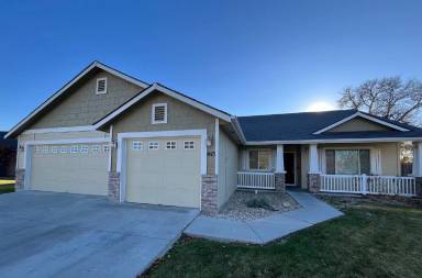Main picture of 843 E Stormy Dr