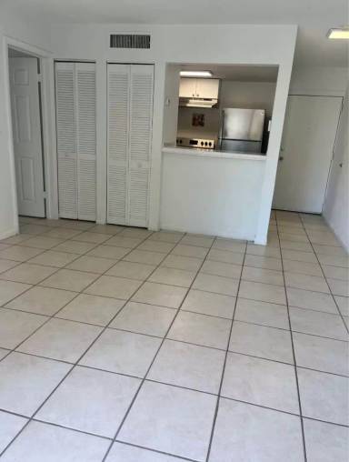 Main picture of 2135 SW 6th St