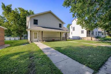 Main picture of 4919 Lowell Ave