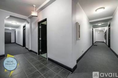 Main picture of 6930,6954,6971,6975 N Greenview Ave Apartments