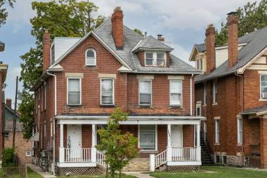 Main picture of 1659 Summit St
