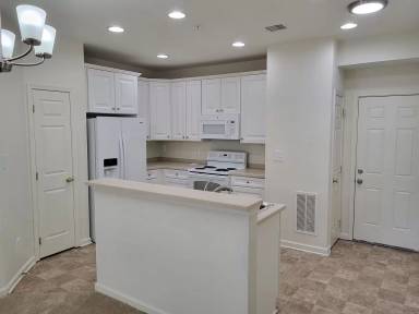 Main picture of 1650 Mohegan Dr