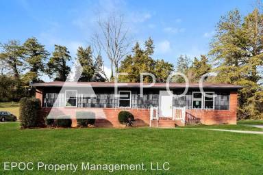 Main picture of 222 Melody Ln