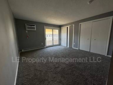 Main picture of 134 W Main St