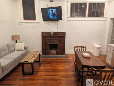 Main picture of 215 Main St