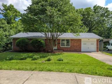 Main picture of 2632 E 5th St