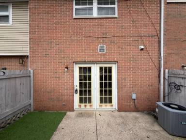 Main picture of 6887 Emerald Ave