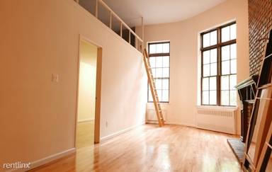 Main picture of 105 W 74th St