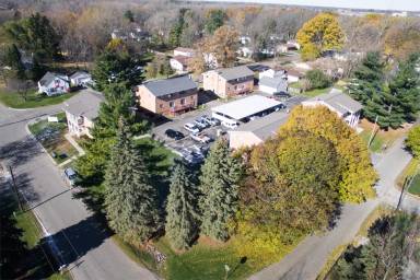 Main picture of Creekwood Apartments
