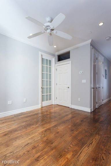 Main picture of 202 E 13th St