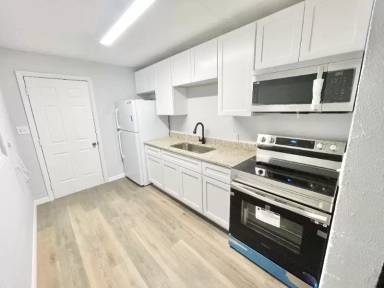 Main picture of 1020 Texas Ave