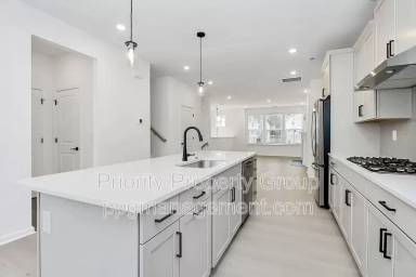 Main picture of 542 Annie Lowery Way