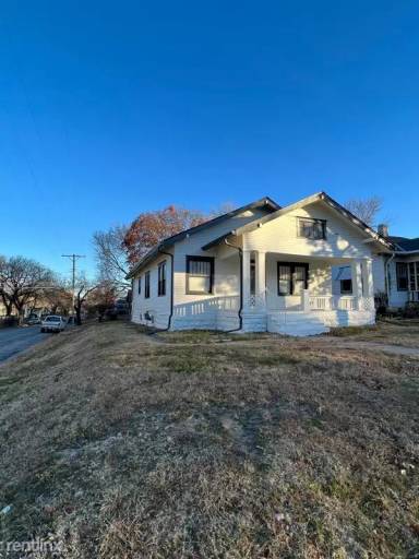 Main picture of 4000 E Central Ave