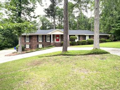 Main picture of 560 Walton Ct