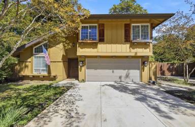 Main picture of 3283 Cambridge Rd
