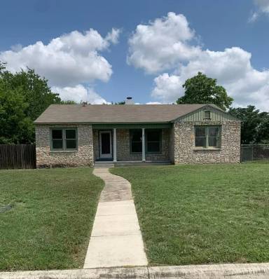 Main picture of 703 Alexander Hamilton Dr