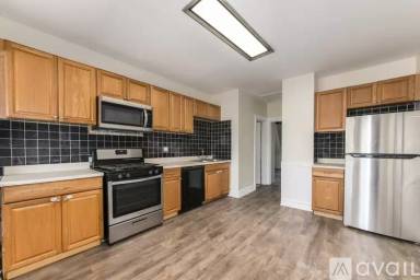 Main picture of 5008 N Cicero Ave