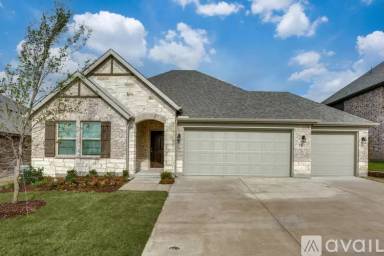 Main picture of 211 Red Oak Dr