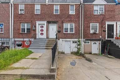 Main picture of 1084 S Merrimac Rd
